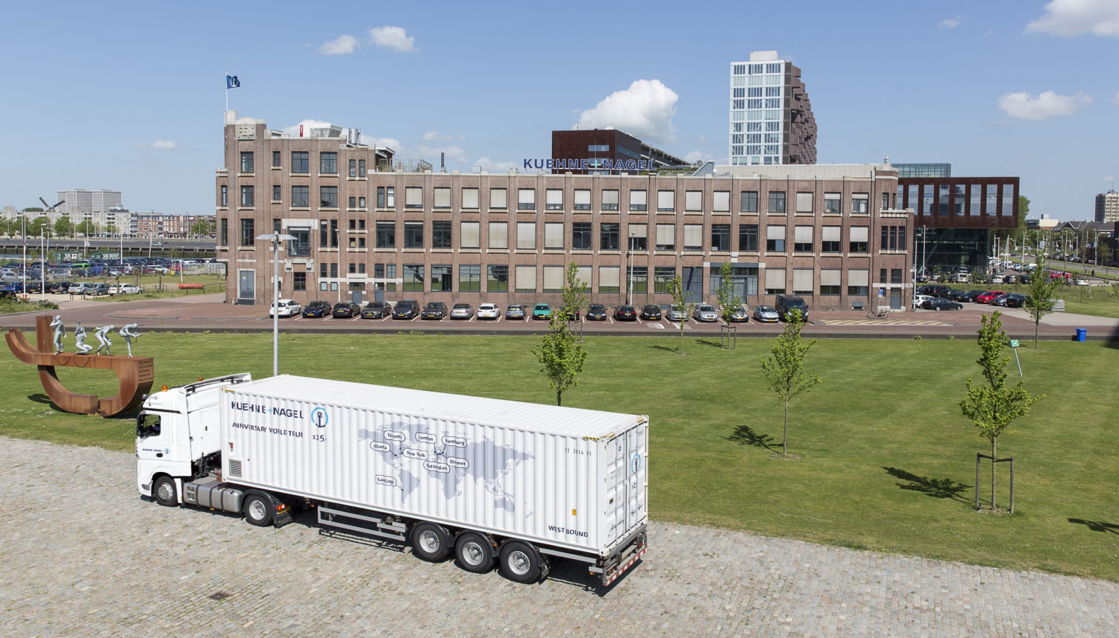 Kühne + Nagel tritt als erstes Logistikunternehmen der Allianz für Entwicklung und Klima bei